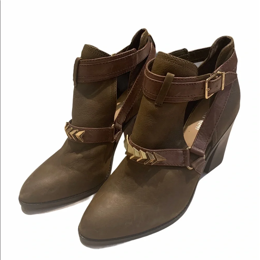 Gianni Bini Derryn Booties, Sz 10 - Picture 1 of 10